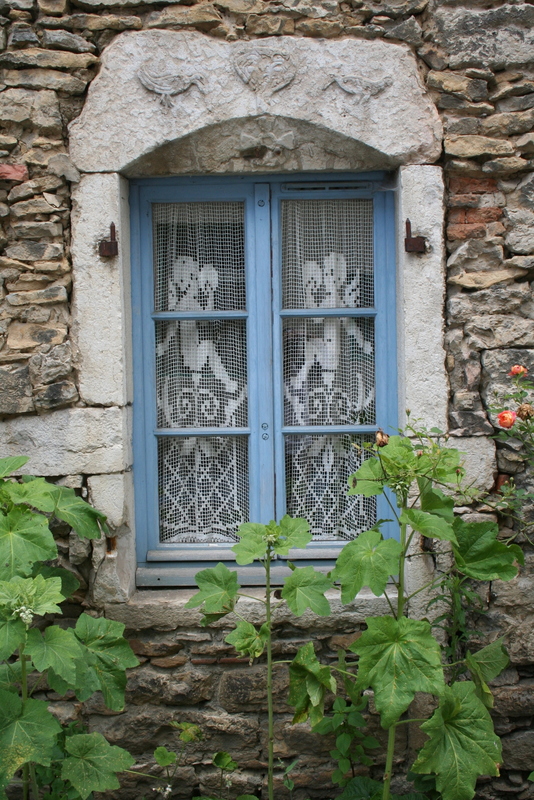 Linteau de fenêtre de la Maison de la Pierre au Ciment