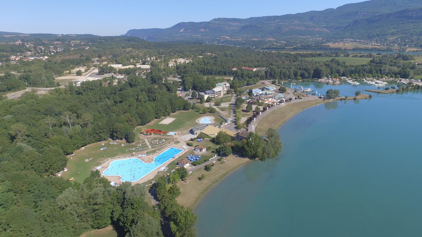 La Vallée Bleue Base de loisirs en Nord Isère à Montalieu-Vercieu